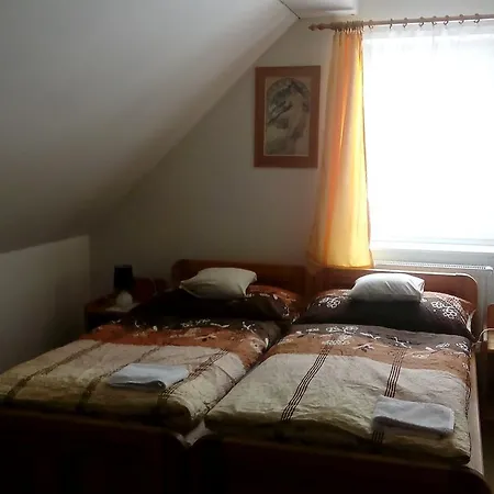 Edelštejn *