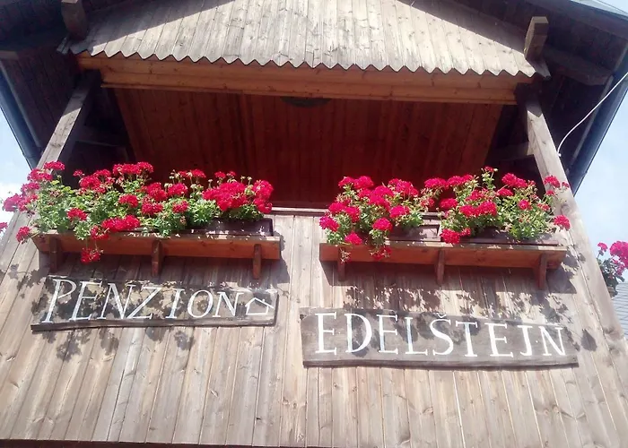 Pensión Edelstejn 3*